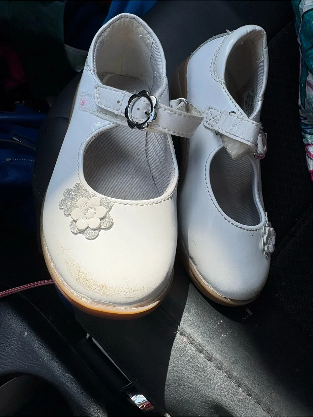 Stride Rite White Girls' Mary Jane Dress Shoes with Flower Accent